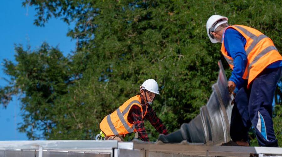 Professional gutter cleaning in Toms River, NJ
